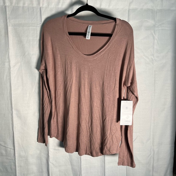 NWT Athleta Cloudlight Stratus Top- Small - Picture 1 of 8